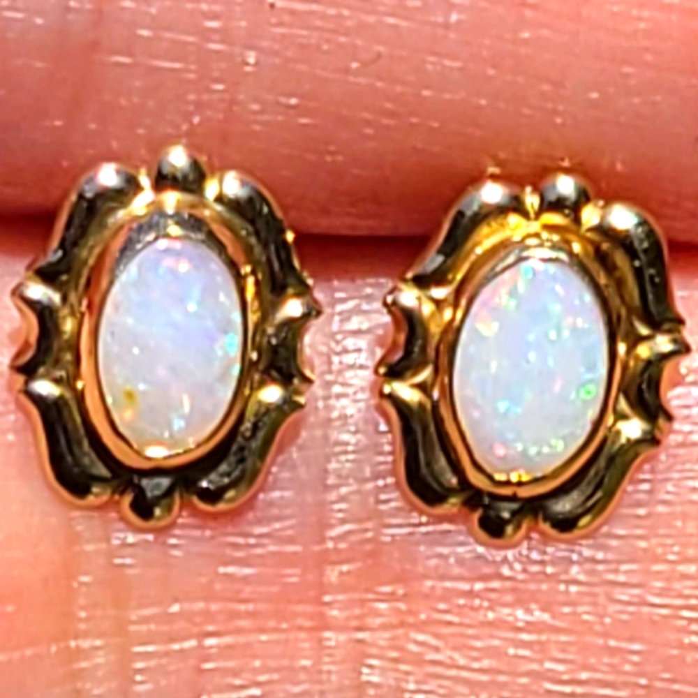 10kt gold dandy  rainbow opal stud earrings